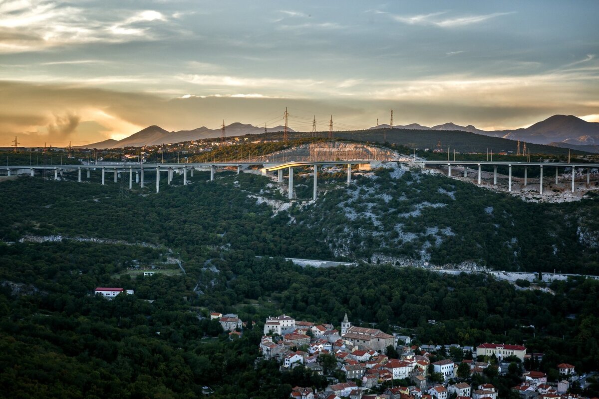 Large 4352828e cb13 49fa 9634 47b59630d761